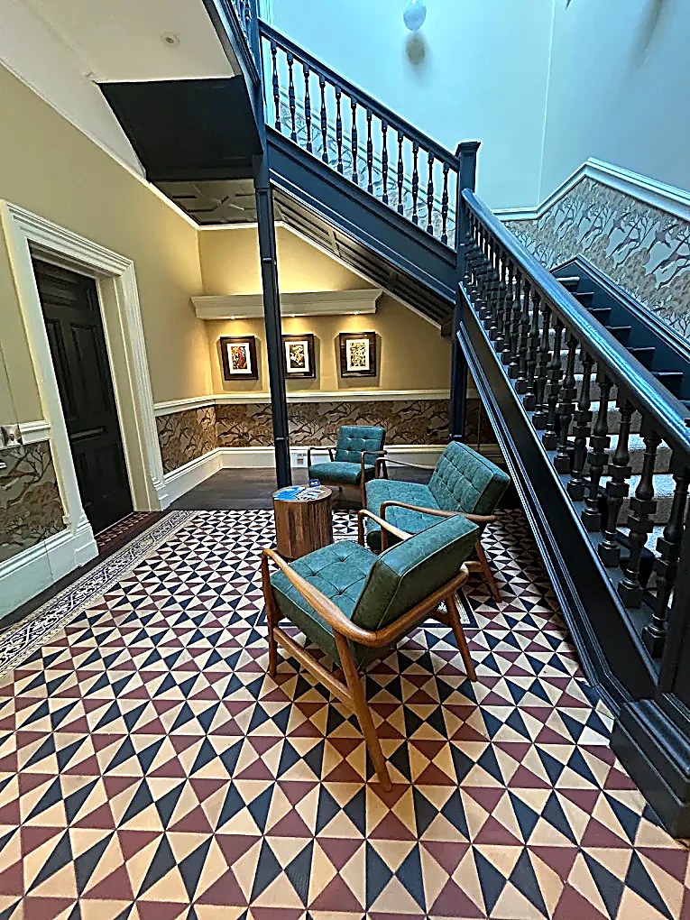The elegant Ravenscliffe entrance hall